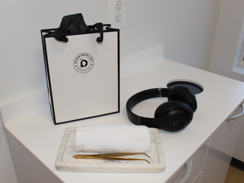 Noise-Cancelling Headphones